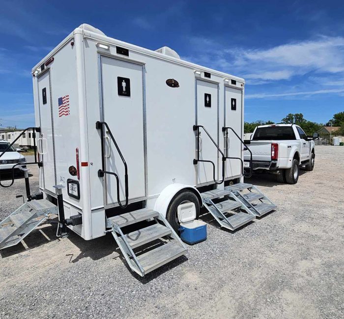 The Bolles Co, Inc Gallery Pic mobile bathrooms